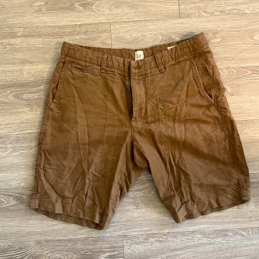 Gap men’s linen shorts, brown